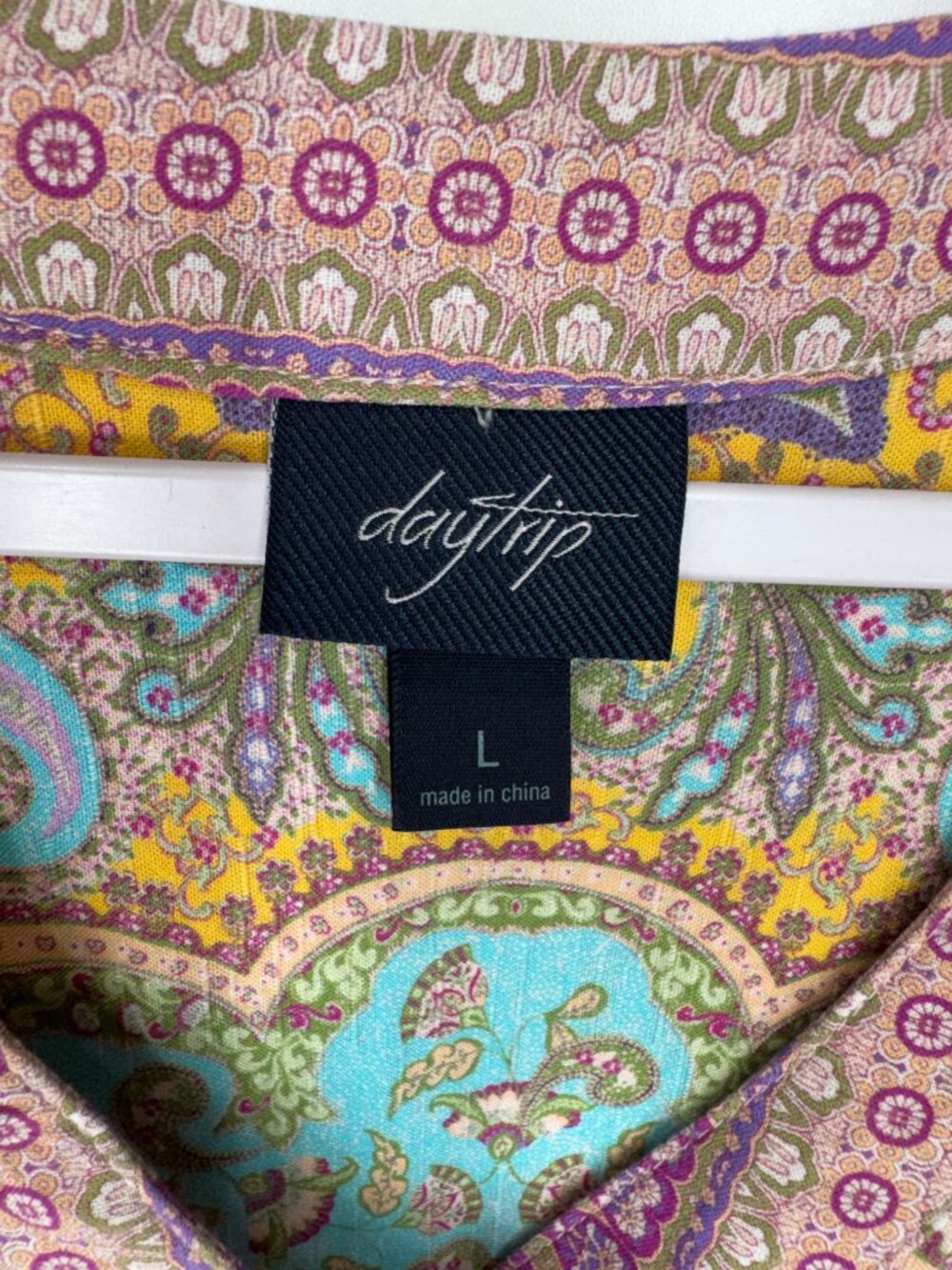 Buckle | Daytrip Paisley Notch Neck Top - Picture 3 of 10